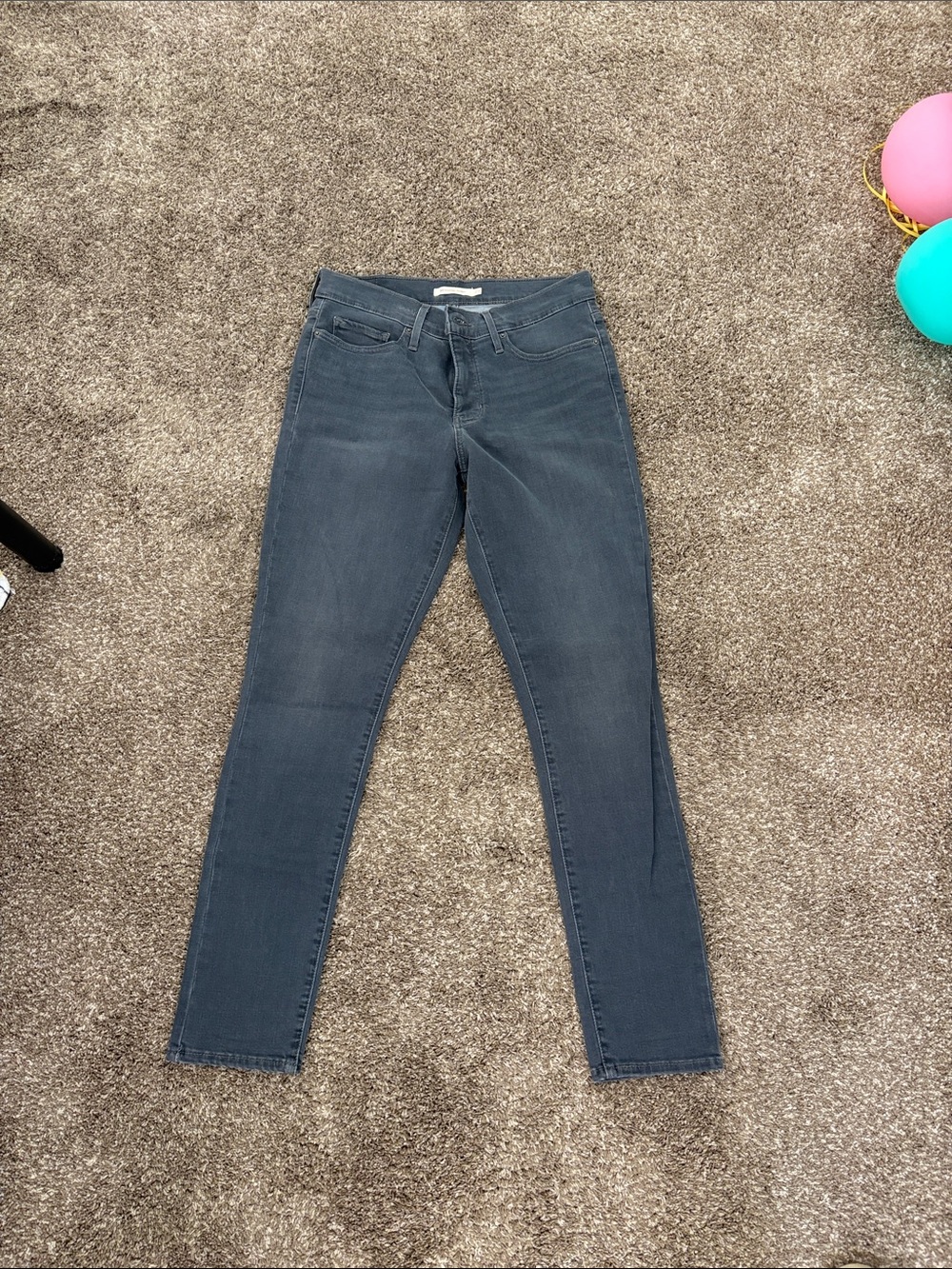 Levi's Women's Skinny Jeans in Charcoal